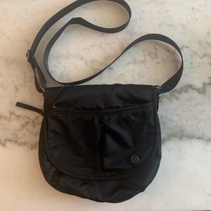 Lululemon purse